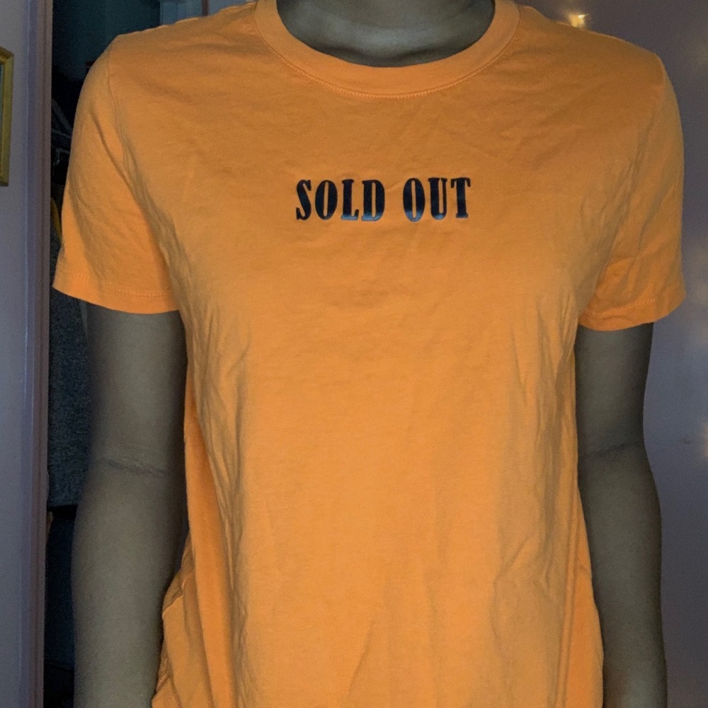 Forever 21 orange graphic tee M